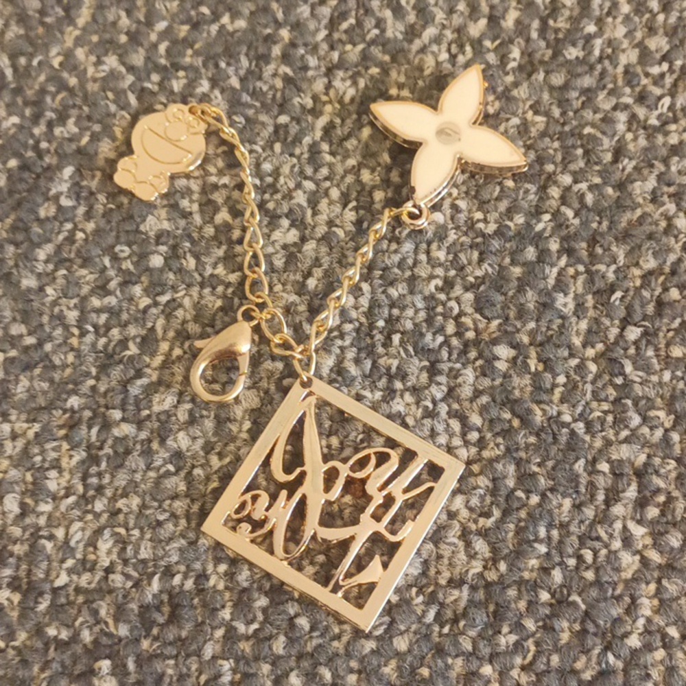 JOY gold tone daisy keychain purse decoration clip